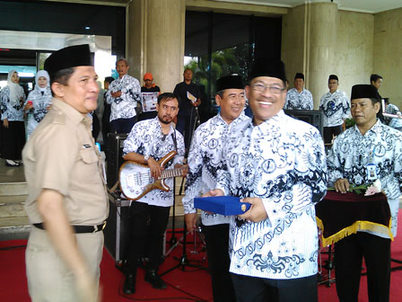 Pencarian PGRI Lhokseumawe - Persatuan Guru Republik Indonesia Cabang Lhokseumawe
